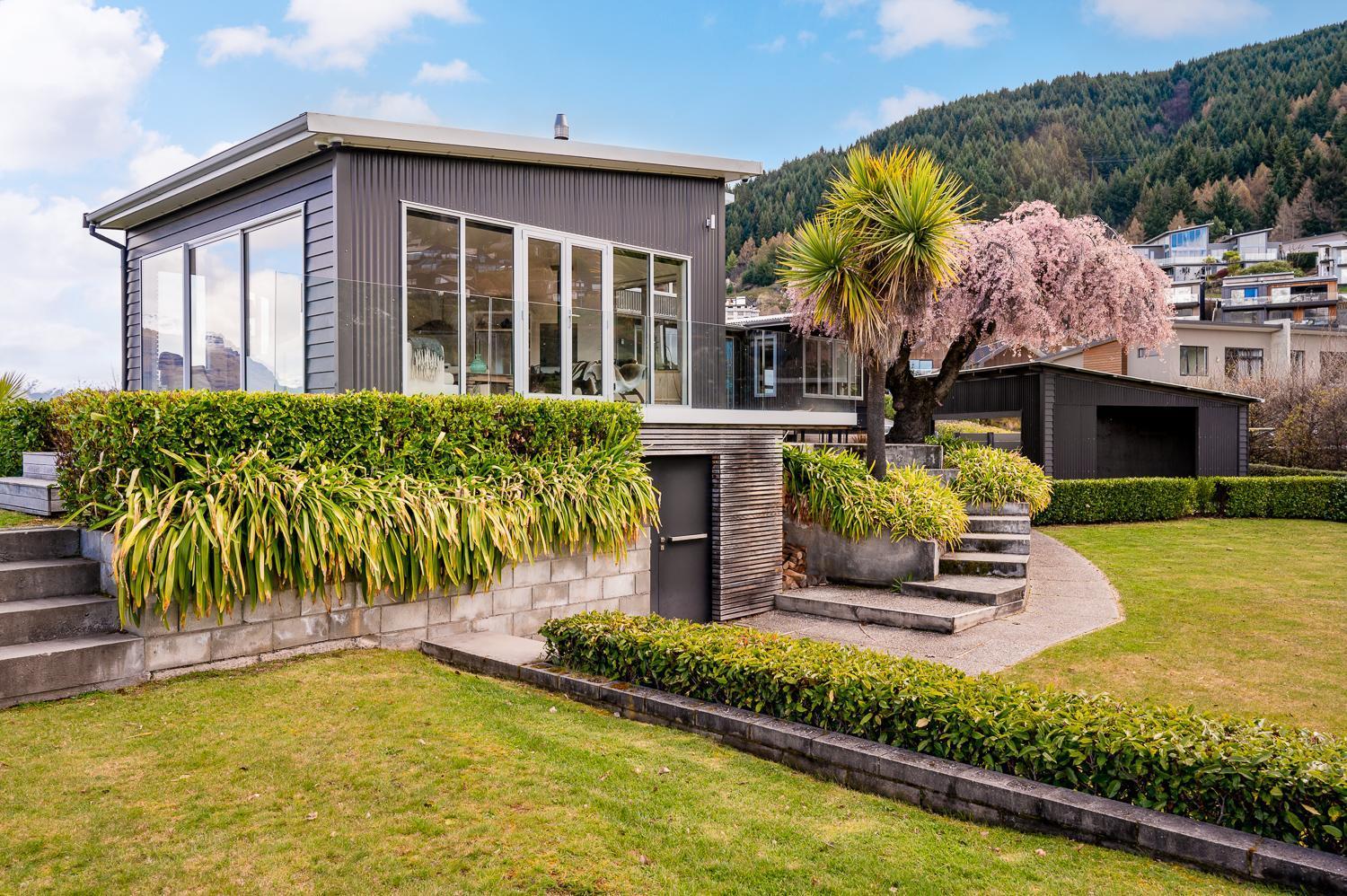 Spectacular Views Uninterrupted! 3 Bedroom Private! Ferienhaus Queenstown